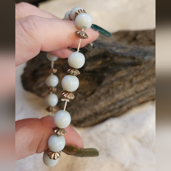 NWOT Very light blue Beaded stretch bracelet - Picture 2 of 3